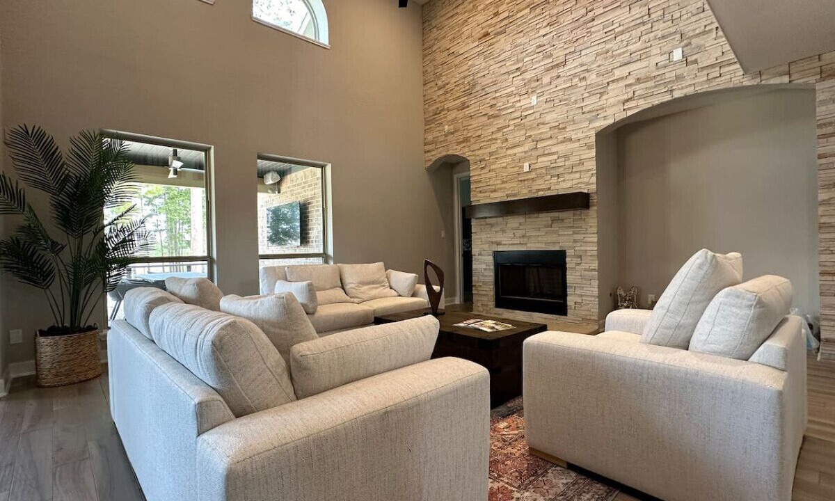 Photo of Livingroom in Tomball