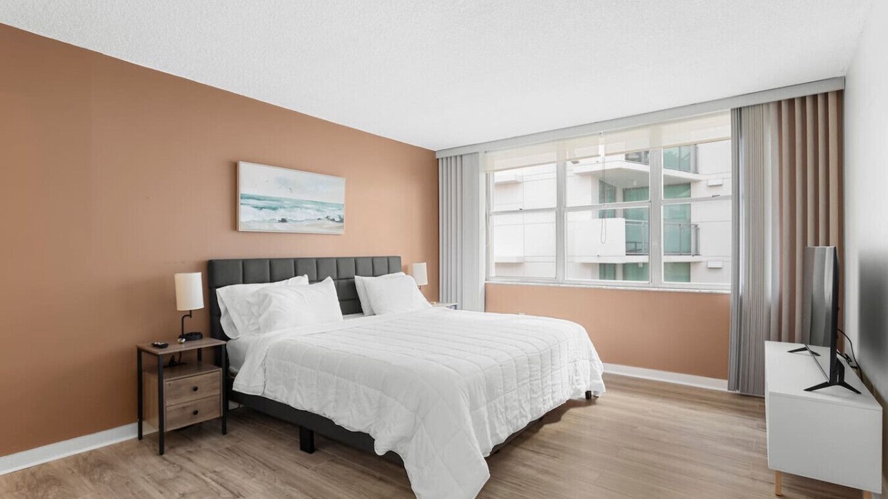 Photo of Bedroom in Bay Harbor Islands