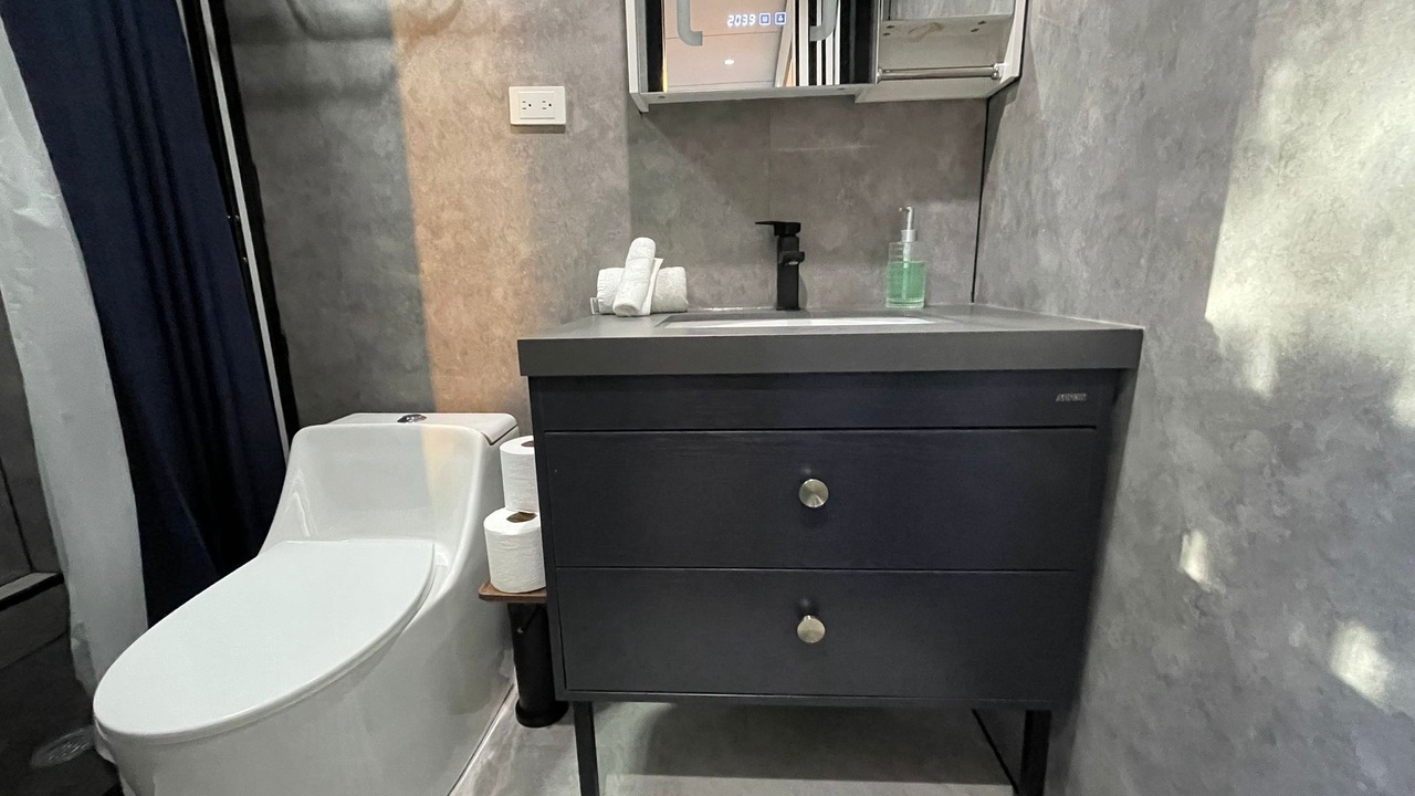 Photo of Bathroom in Tarzana