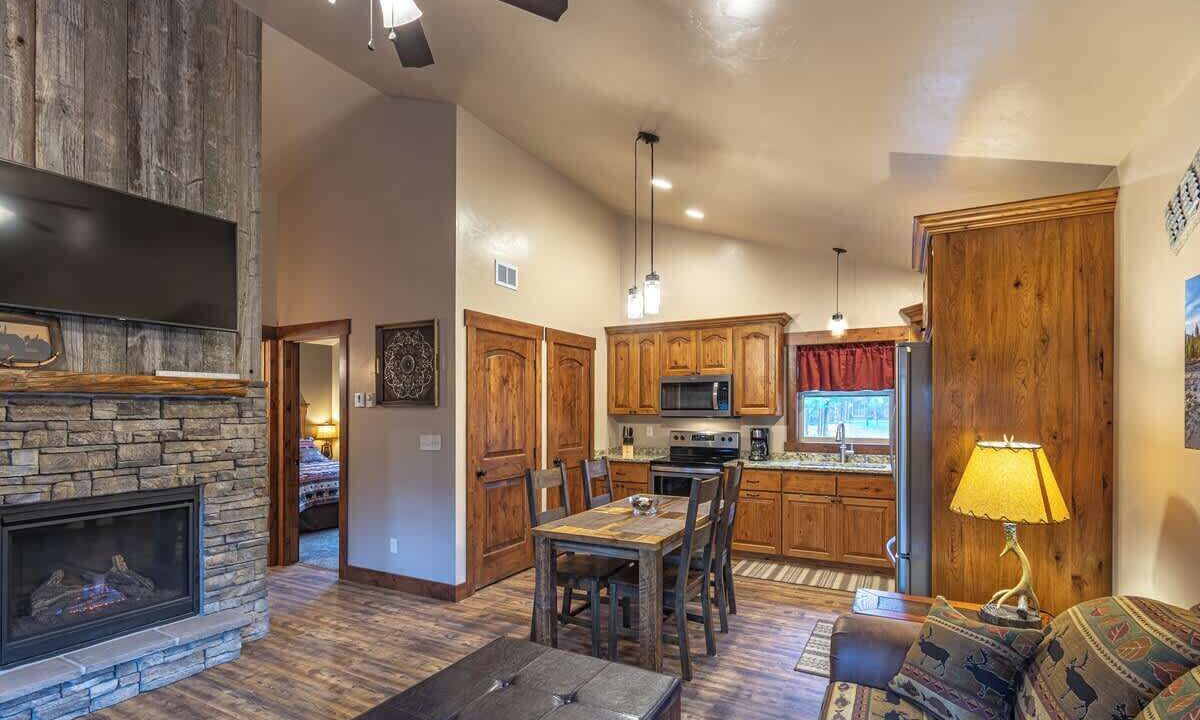 Photo of Livingroom in West Yellowstone