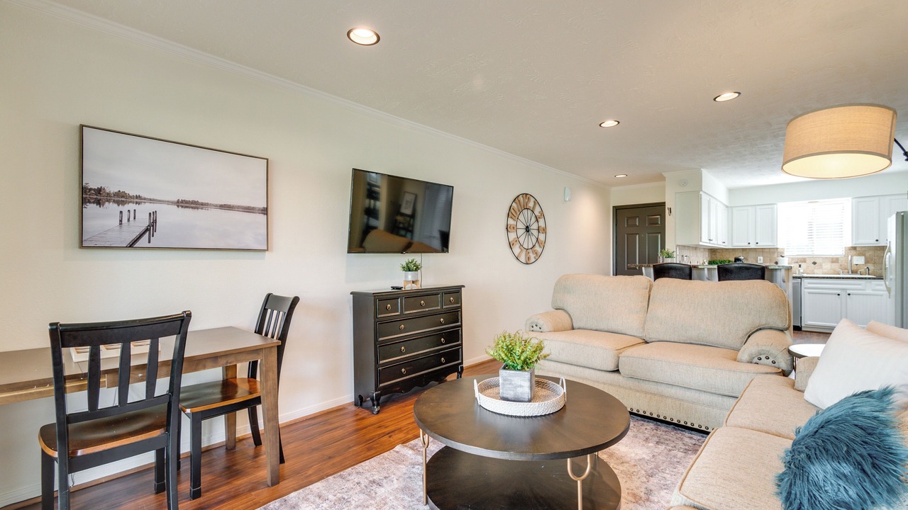 Photo of Livingroom in Walden on Lake Conroe