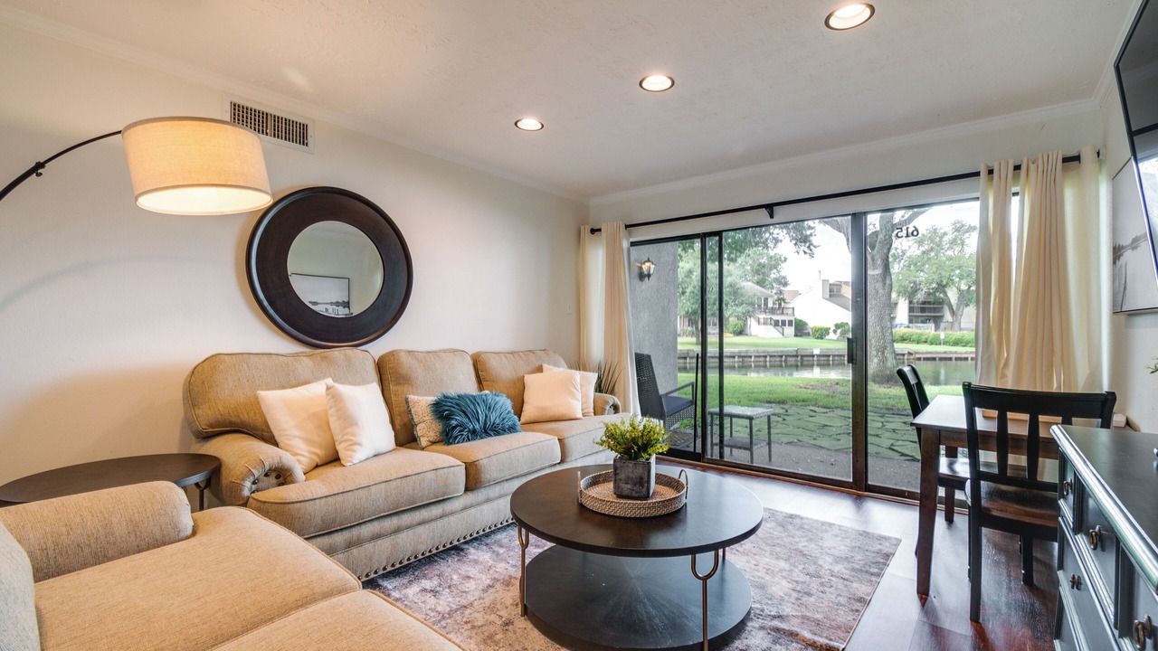 Photo of Livingroom in Walden on Lake Conroe