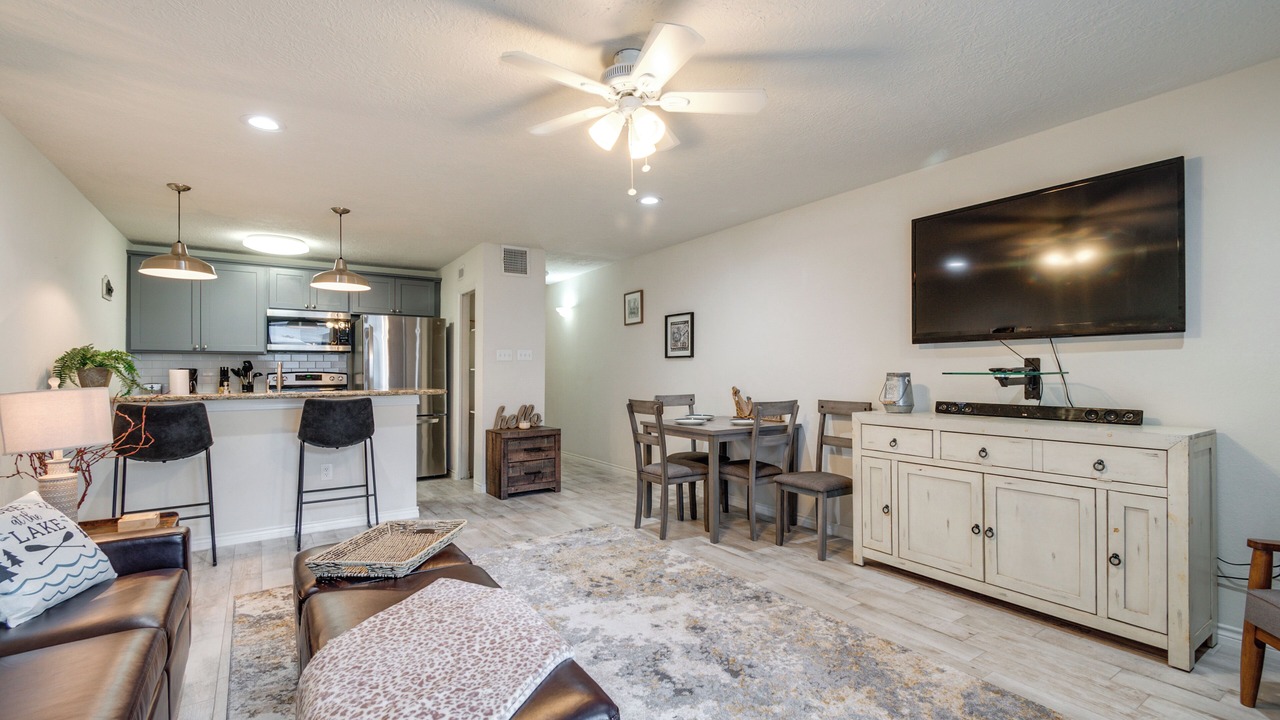 Photo of Livingroom in Walden on Lake Conroe