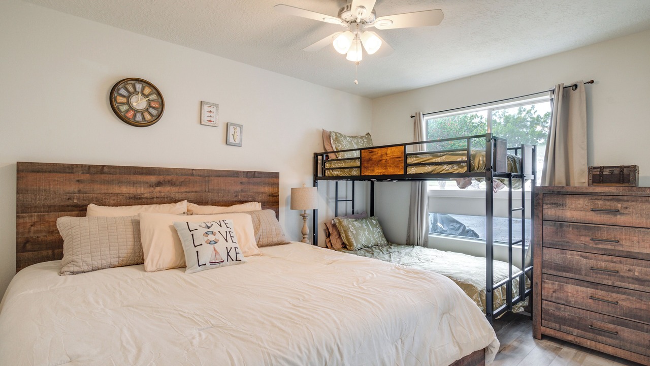 Photo of Bedroom in Walden on Lake Conroe