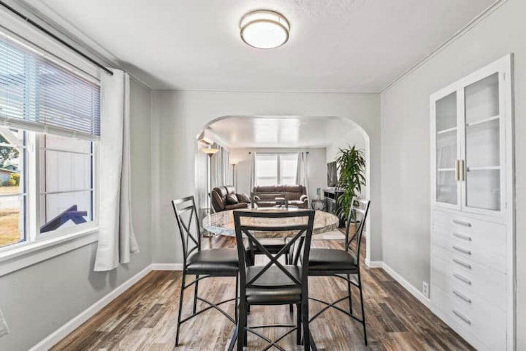 Photo of Others in Friendly