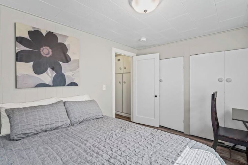 Photo of Bedroom in Friendly