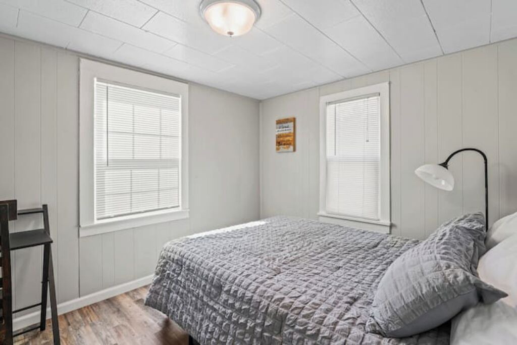 Photo of Bedroom in Friendly