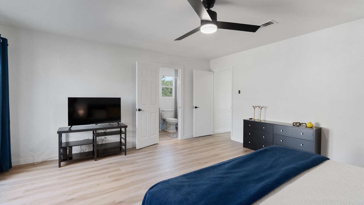 Photo of Bedroom in McNeil