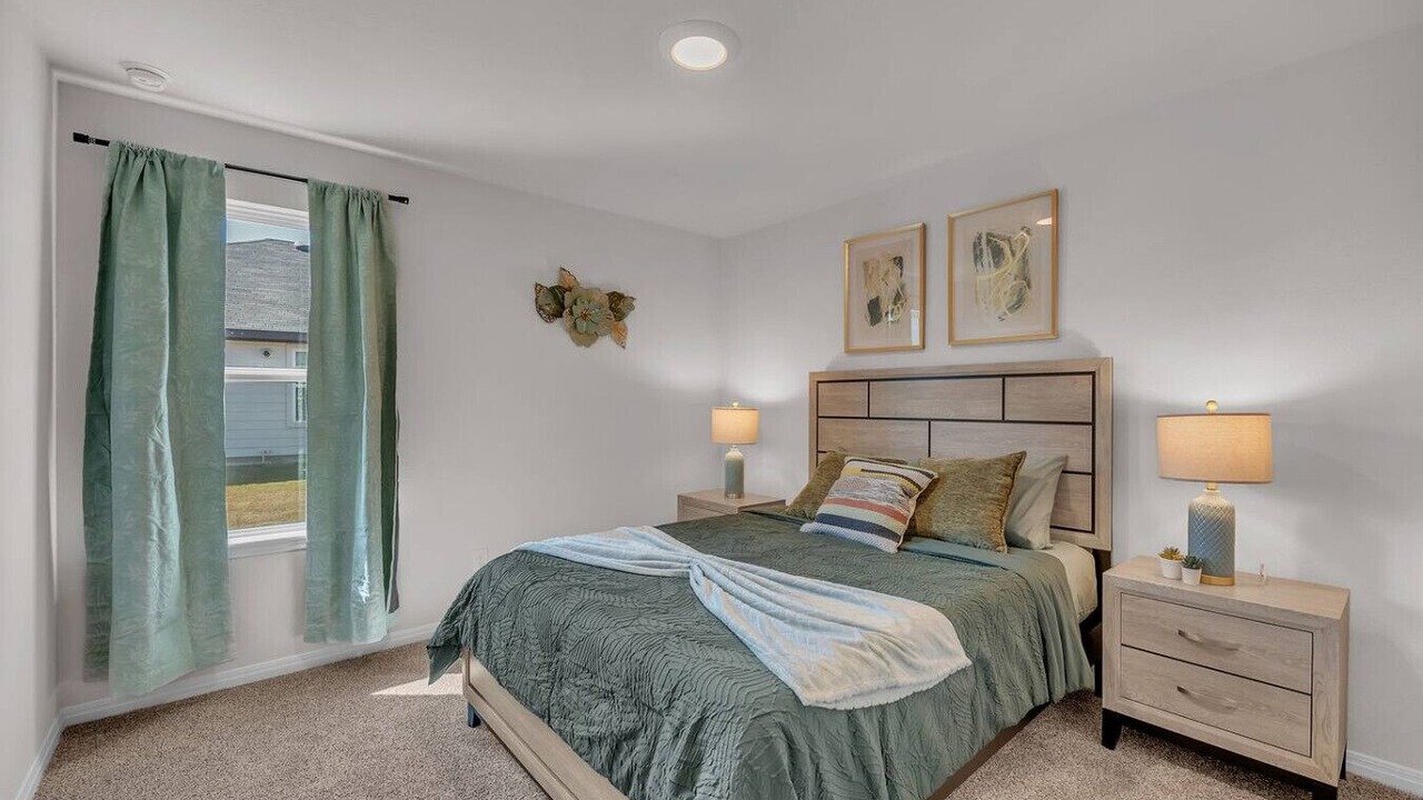 Photo of Bedroom in Manor
