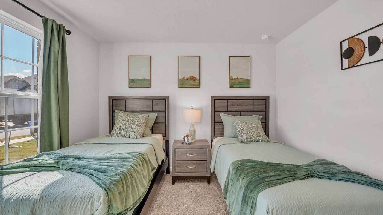 Photo of Bedroom in Manor