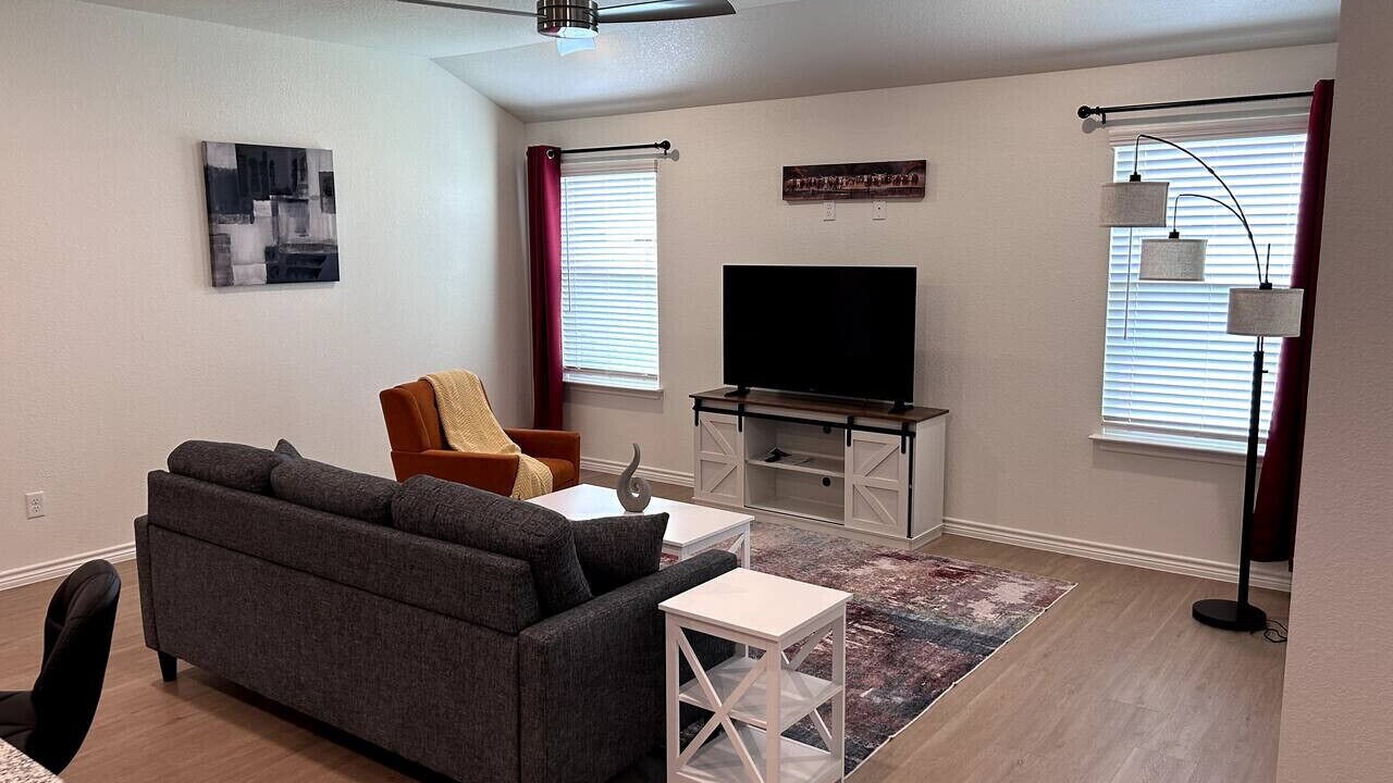Photo of Livingroom in Jarrell