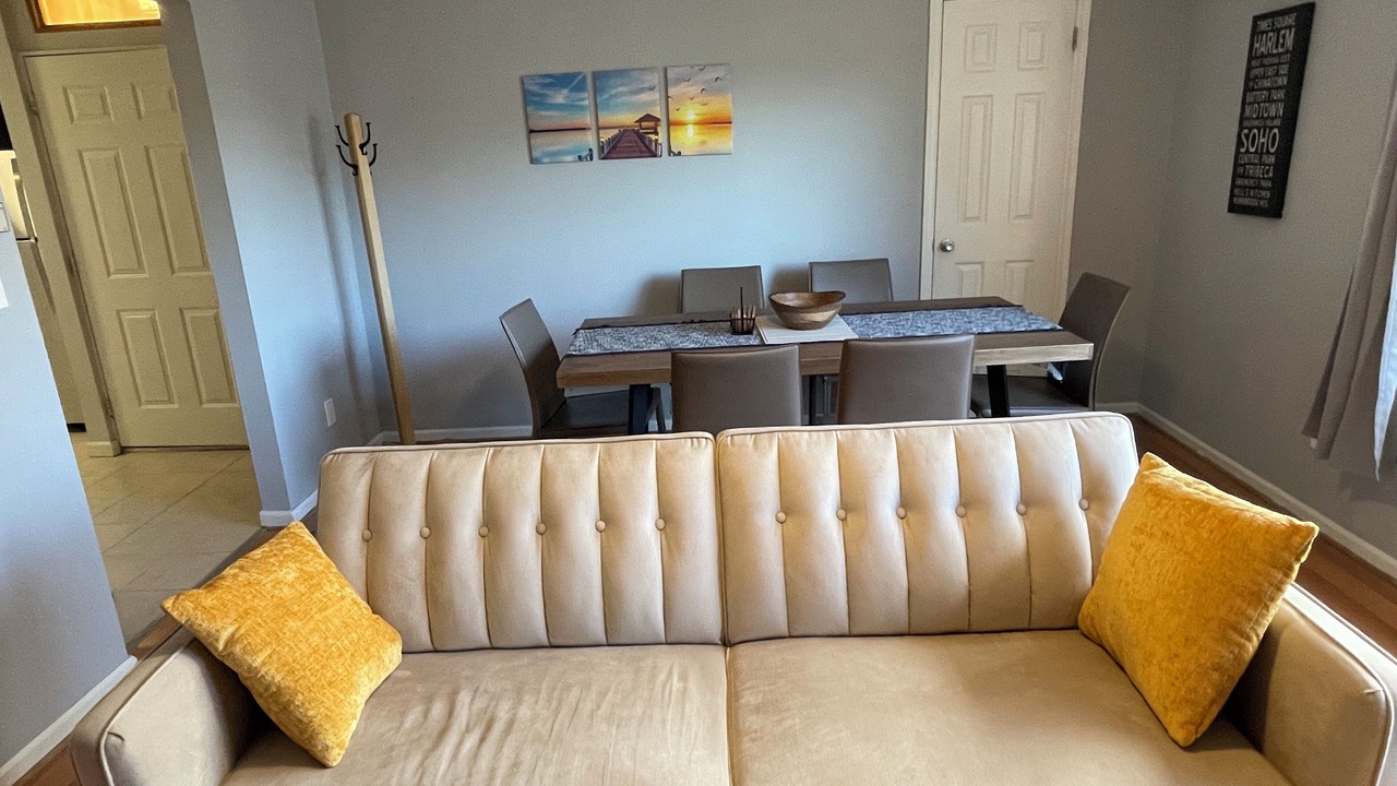 Photo of Livingroom in Harrison