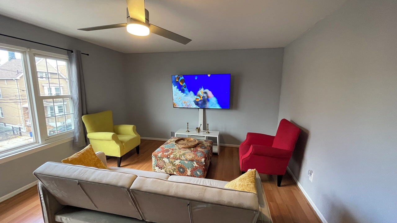 Photo of Livingroom in Harrison