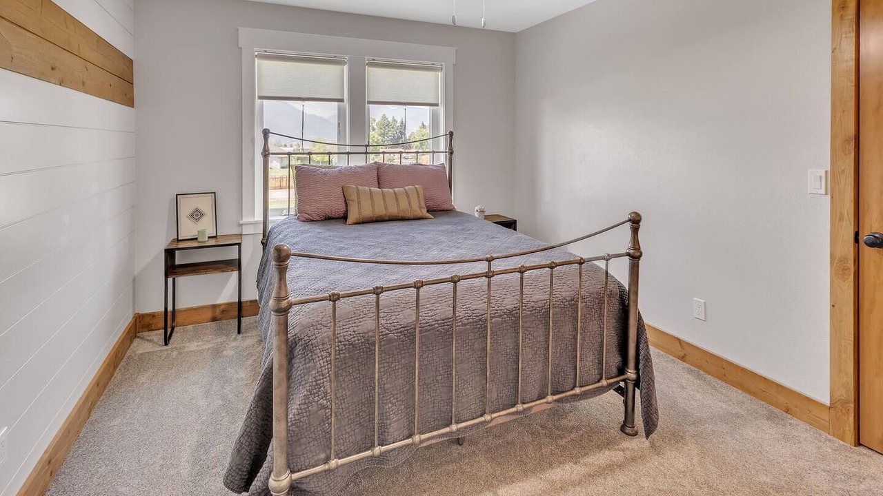 Photo of Bedroom in Corvallis