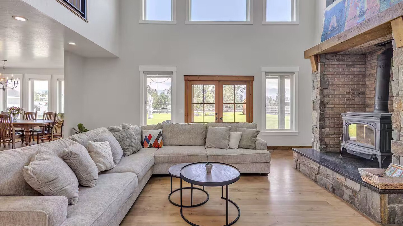 Photo of Livingroom in Corvallis