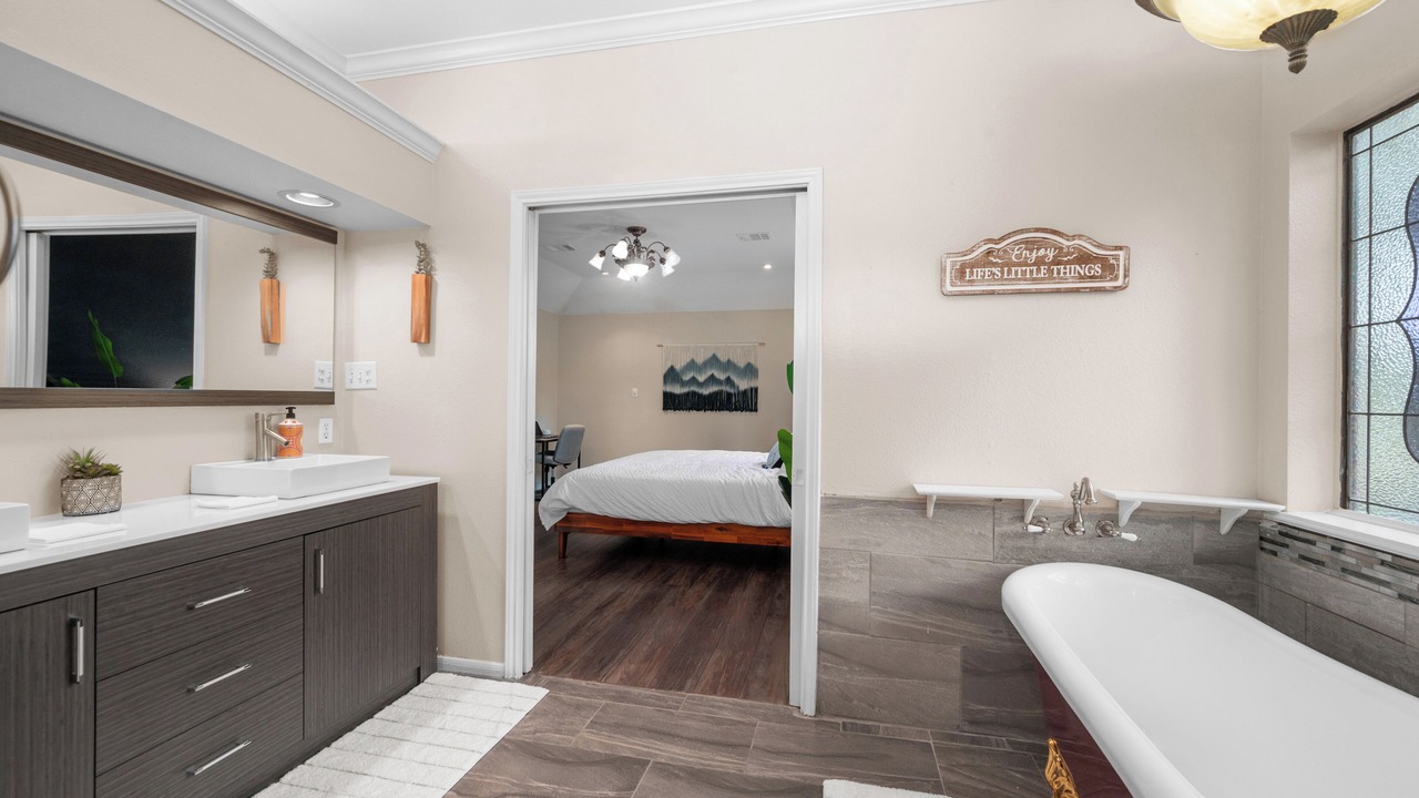 Photo of Bathroom in College Park