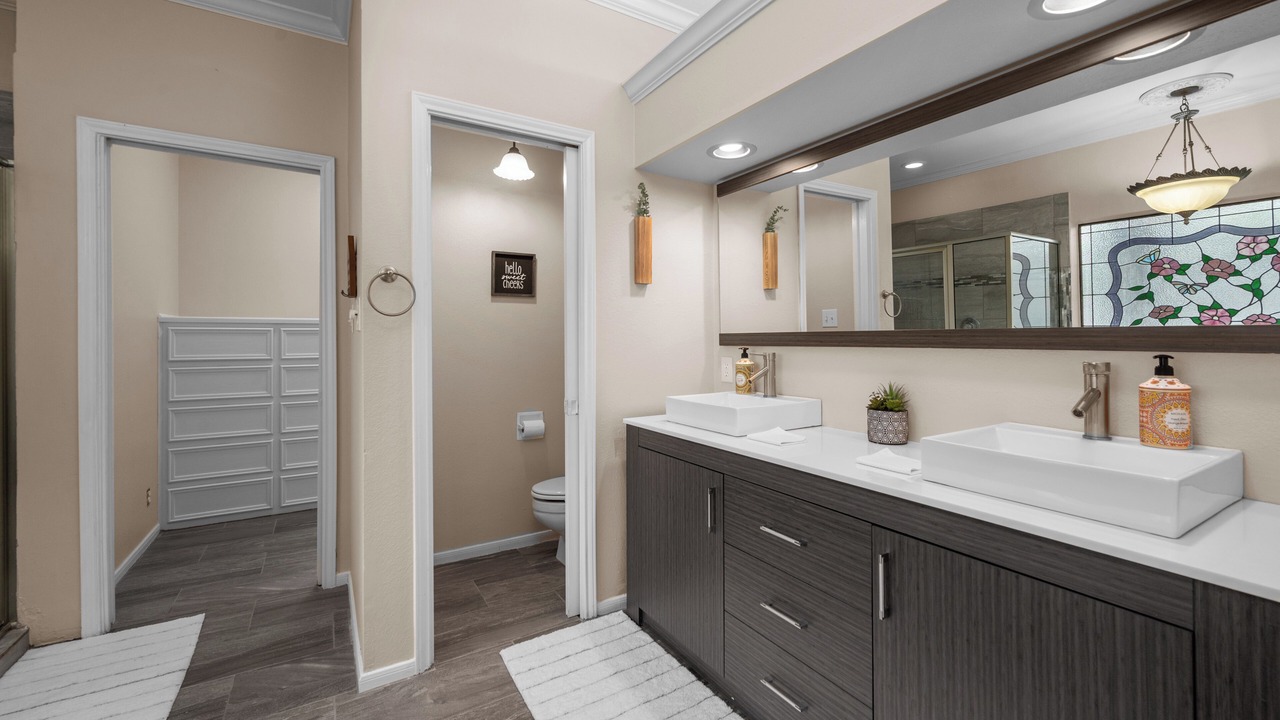Photo of Bathroom in College Park