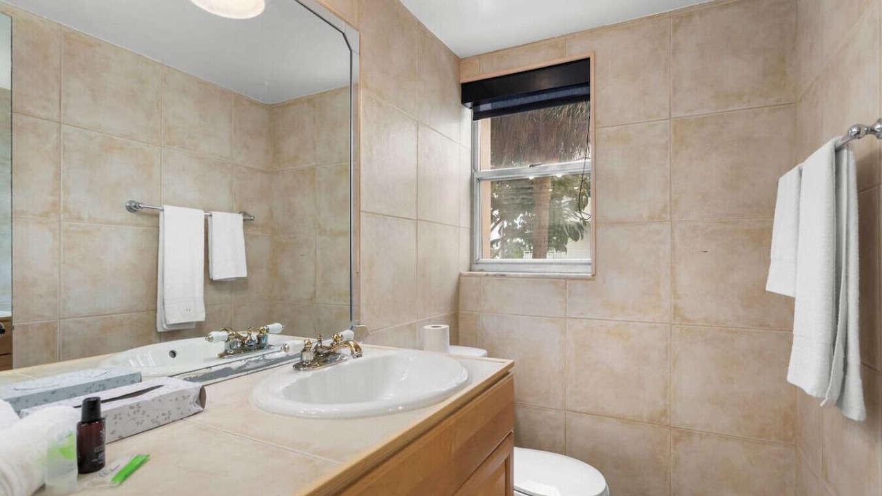 Photo of Bathroom in Bay Harbor Islands