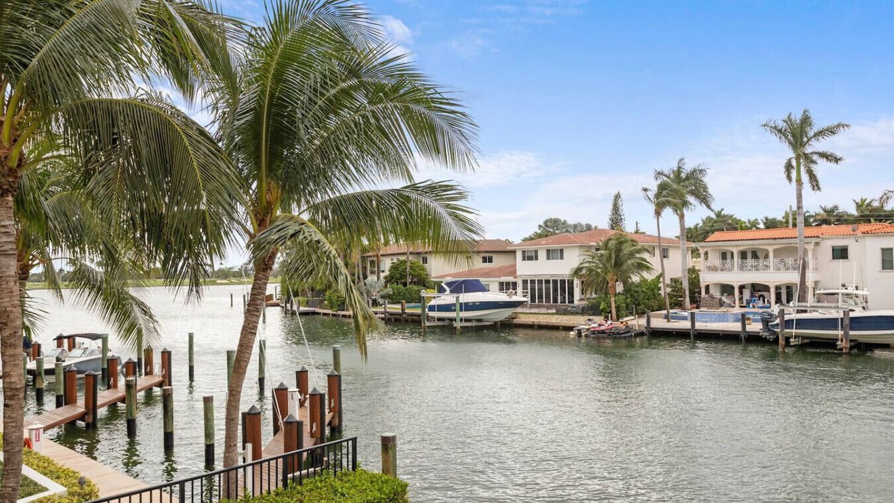 Photo of Others in Bay Harbor Islands