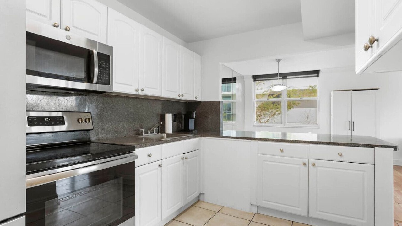 Photo of Kitchen in Bay Harbor Islands