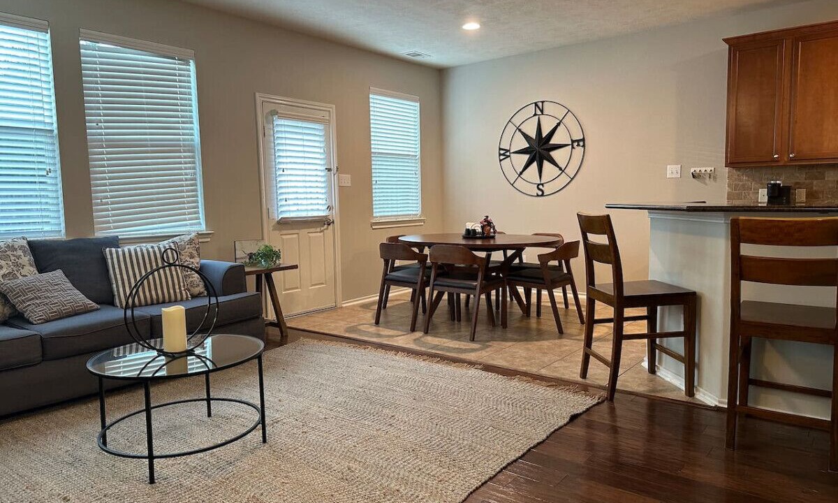 Photo of Livingroom in Sterling Ridge