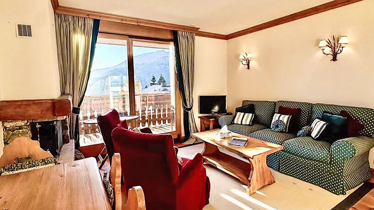 Photo of Livingroom in Lens