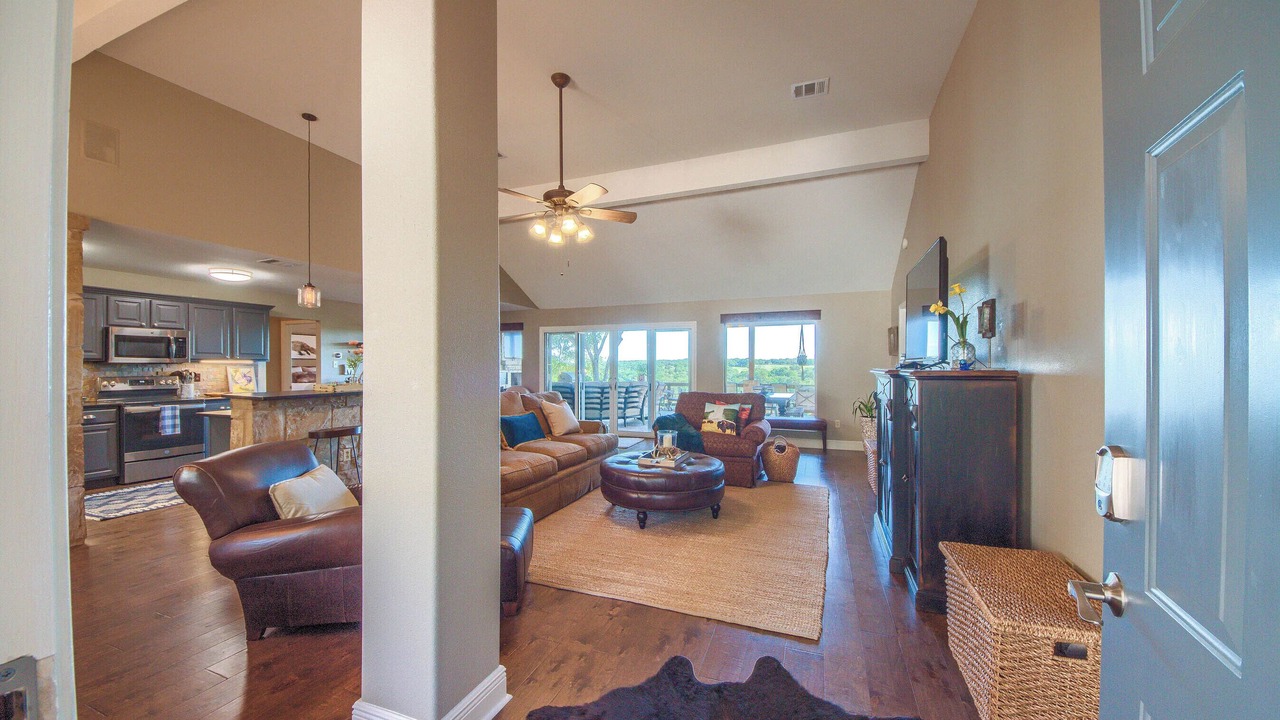 Photo of Livingroom in Spring Branch