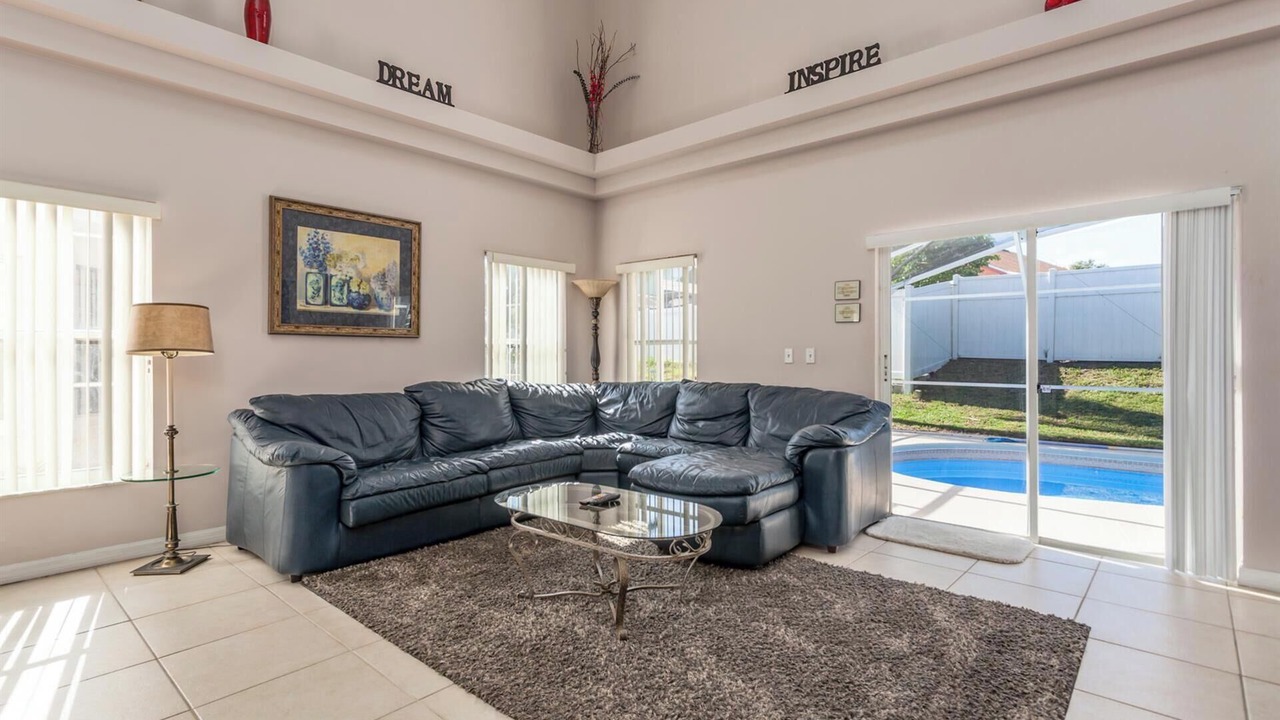 Photo of Bedroom in Lake Davenport Estates