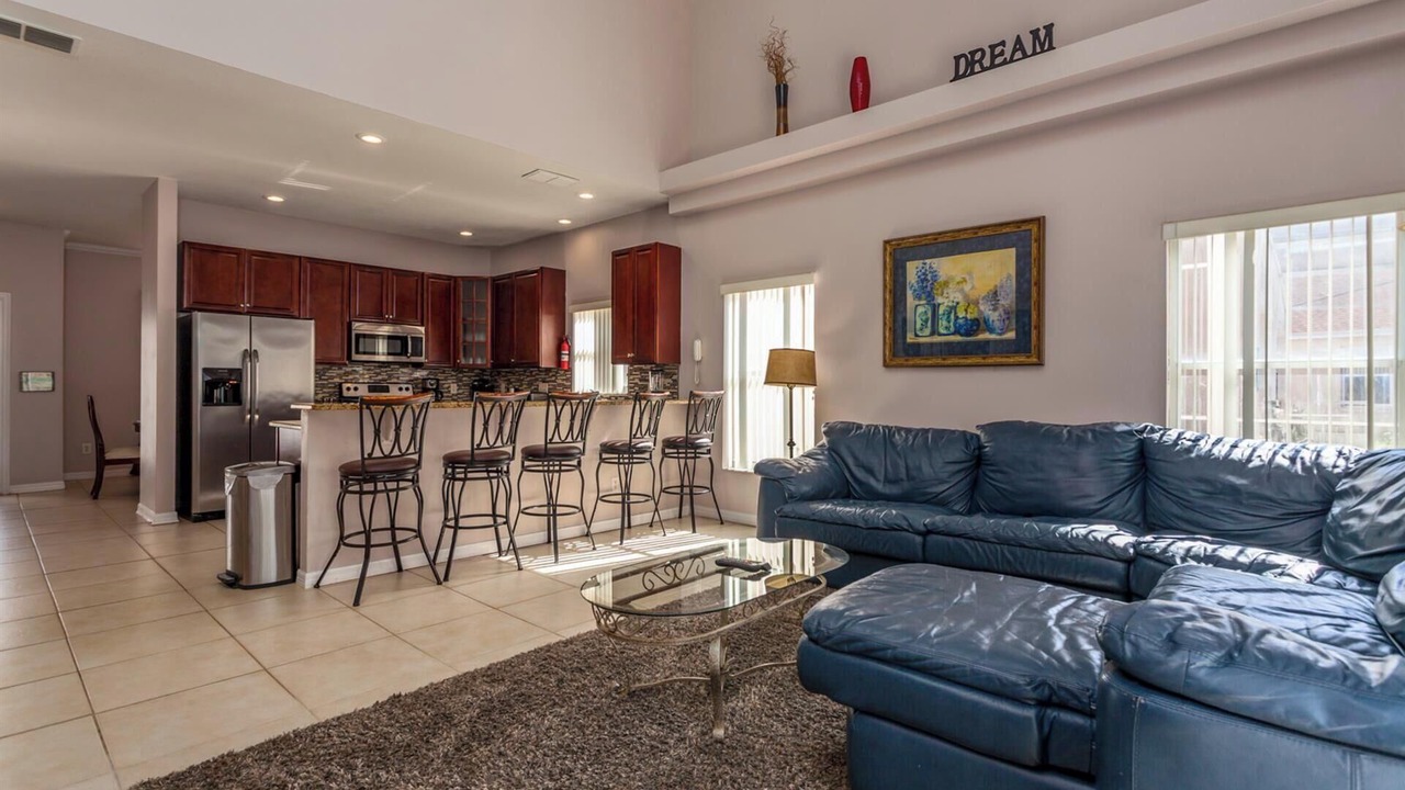 Photo of Bedroom in Lake Davenport Estates