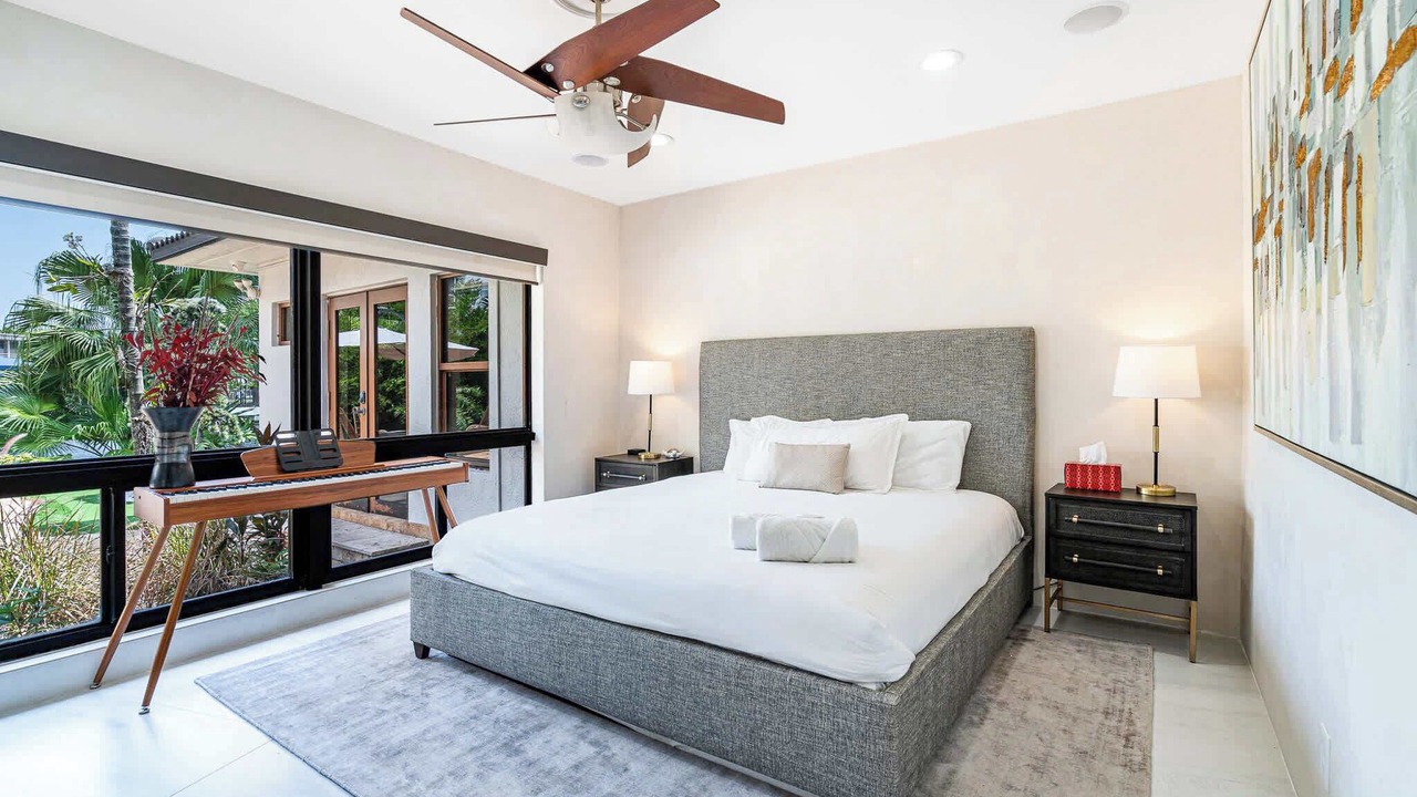 Photo of Bedroom in Oakland Park