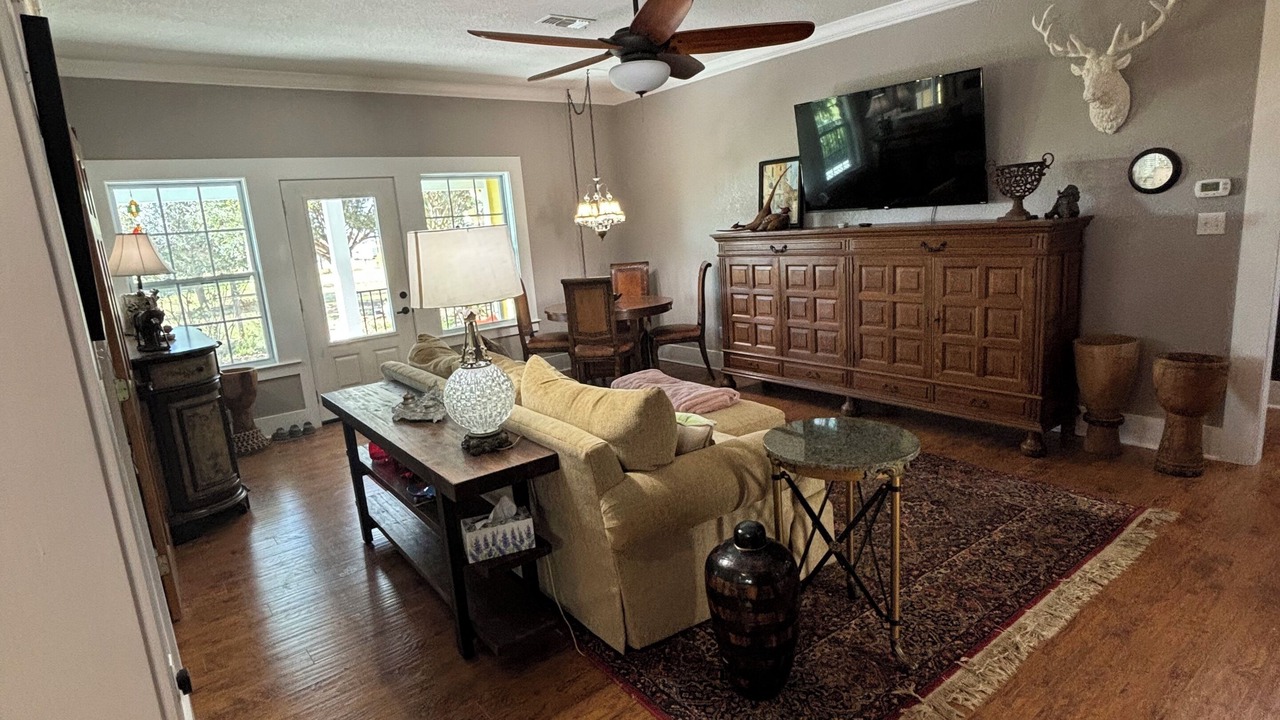 Photo of Livingroom in Red Rock