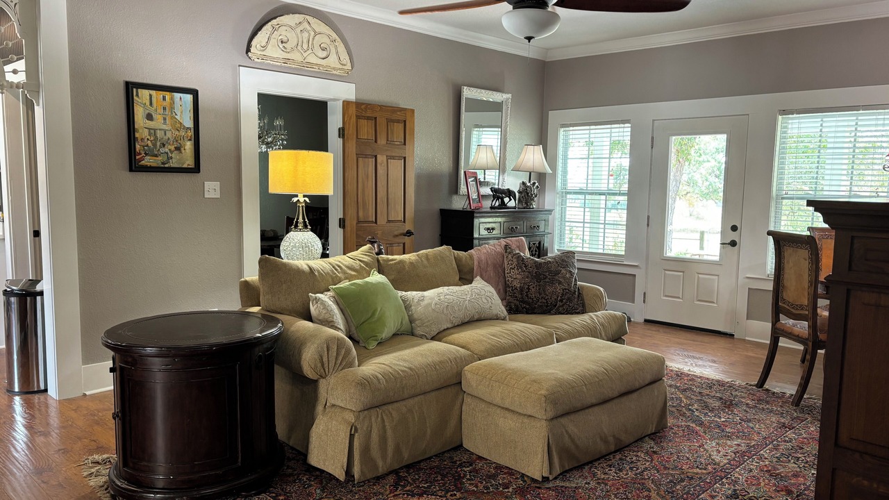 Photo of Livingroom in Red Rock