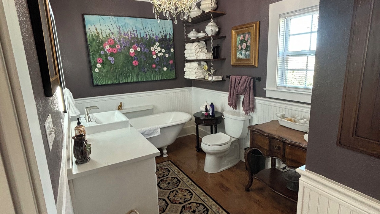 Photo of Bathroom in Red Rock
