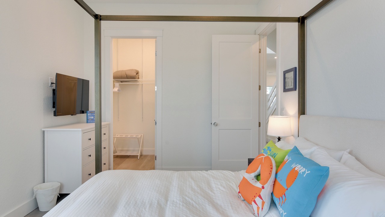 Photo of Bedroom in Surfside Beach