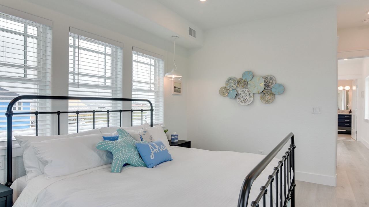 Photo of Bedroom in Surfside Beach