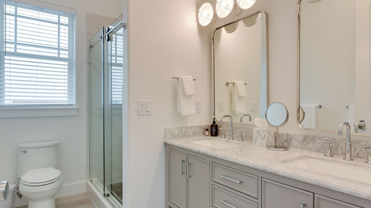 Photo of Bathroom in Surfside Beach