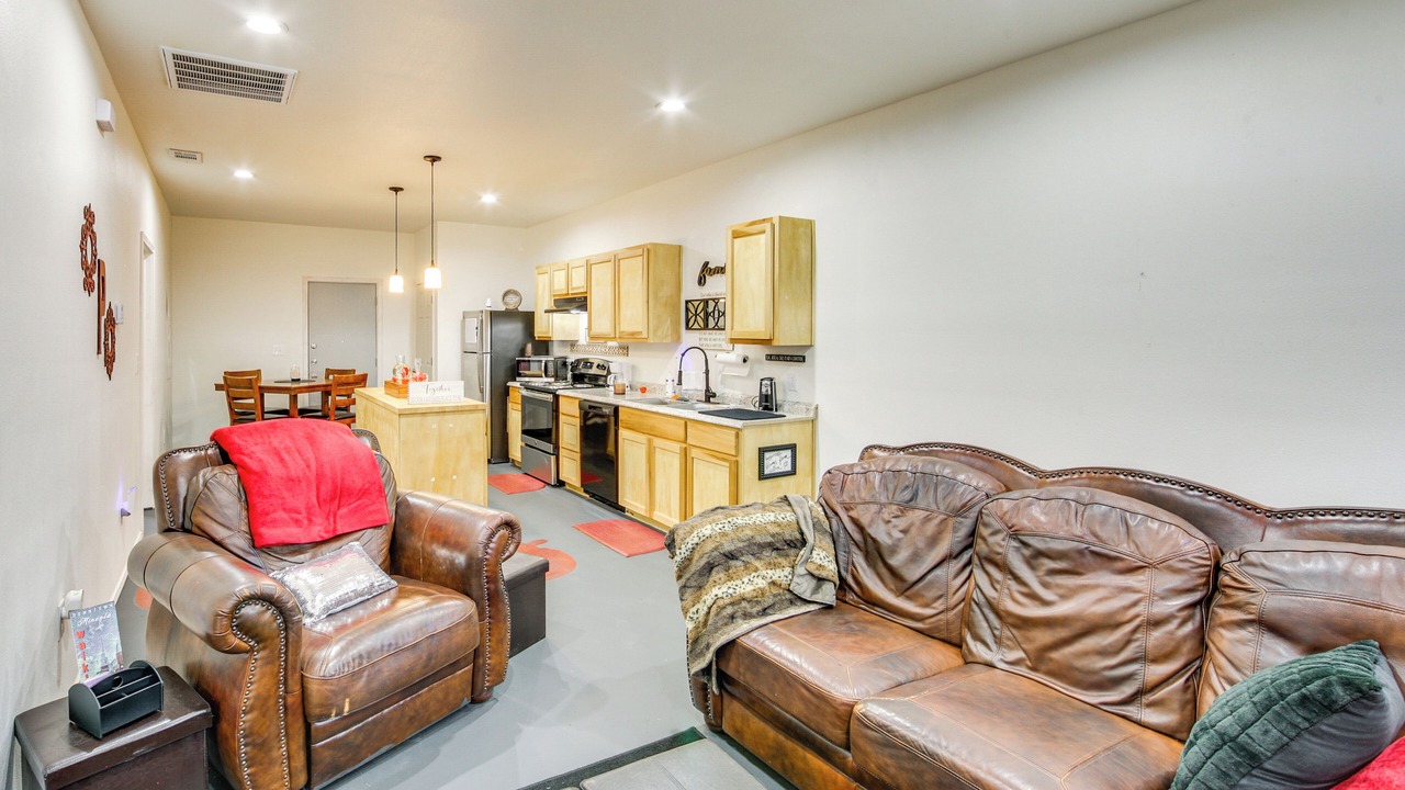 Photo of Livingroom in Tyler