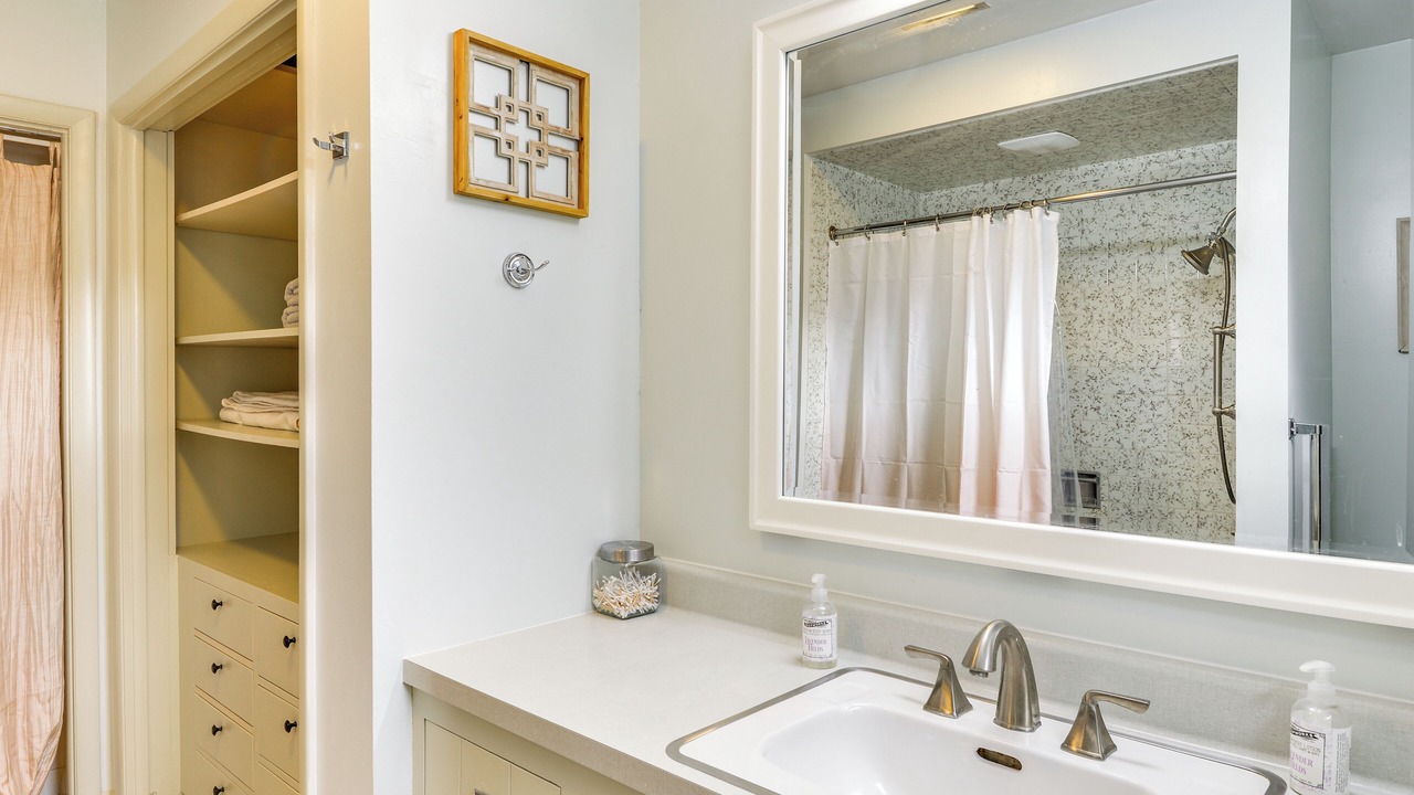 Photo of Bathroom in Clayton
