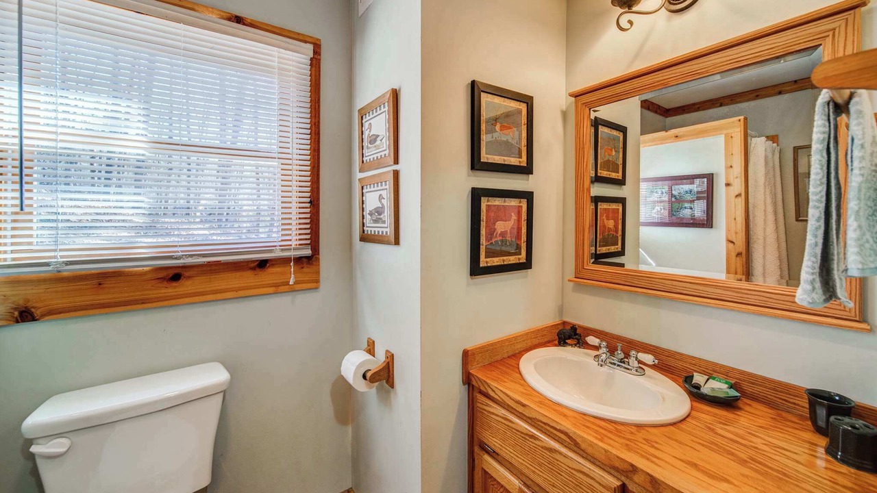 Photo of Bathroom in Tate