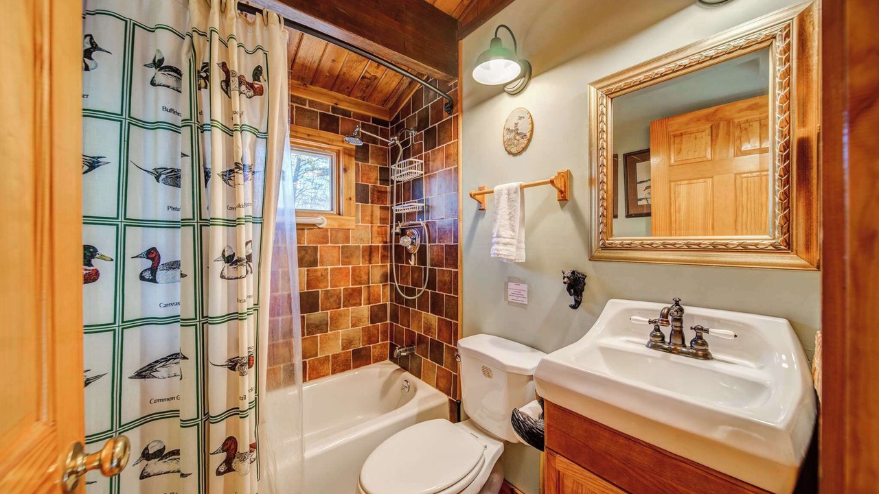 Photo of Bathroom in Tate
