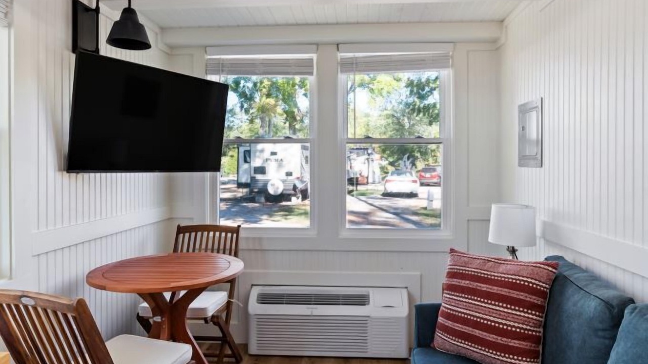 Photo of Livingroom in Gadsden