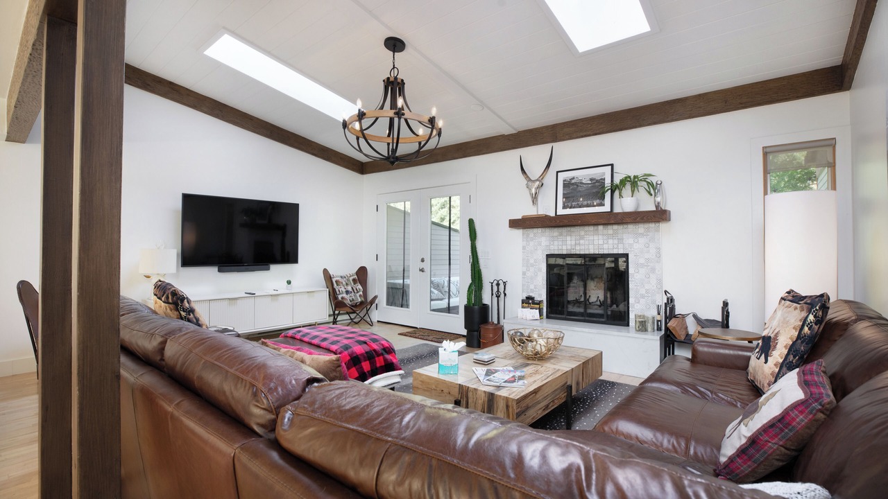 Photo of Livingroom in Intermountain
