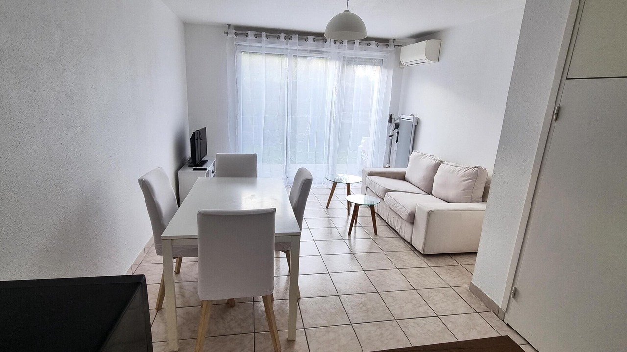 Photo of Livingroom in Cornebarrieu