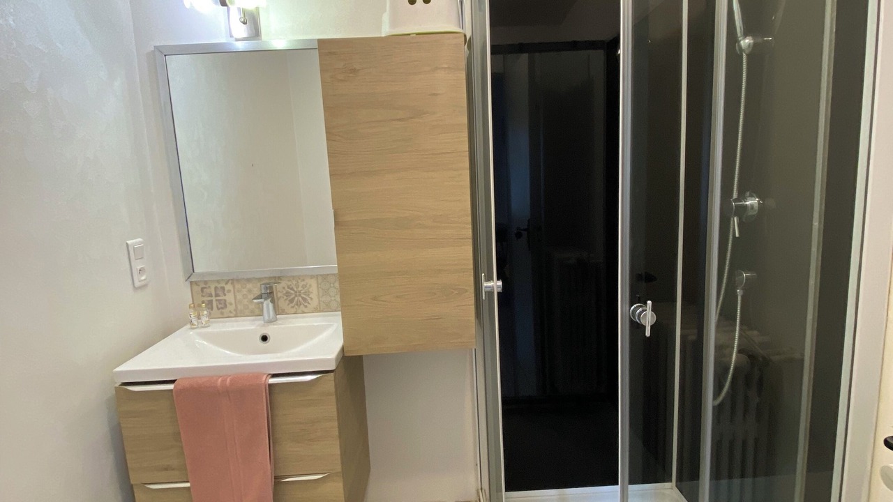 Photo of Bathroom in Rochefort