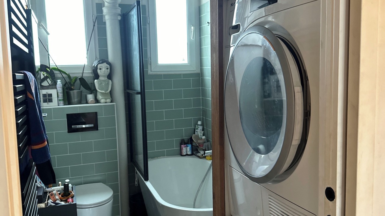 Photo of Bathroom in Quartier de la Folie-Mericourt