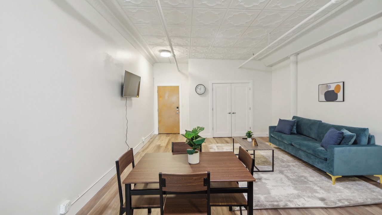 Photo of Others in Albany