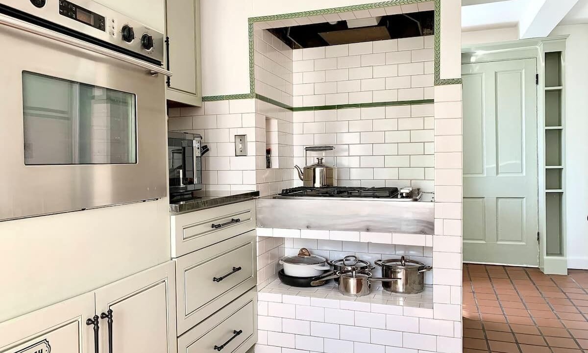 Photo of Kitchen in West Mystic