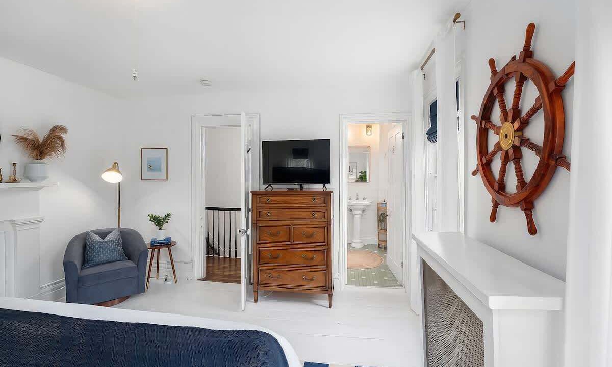 Photo of Bedroom in West Mystic