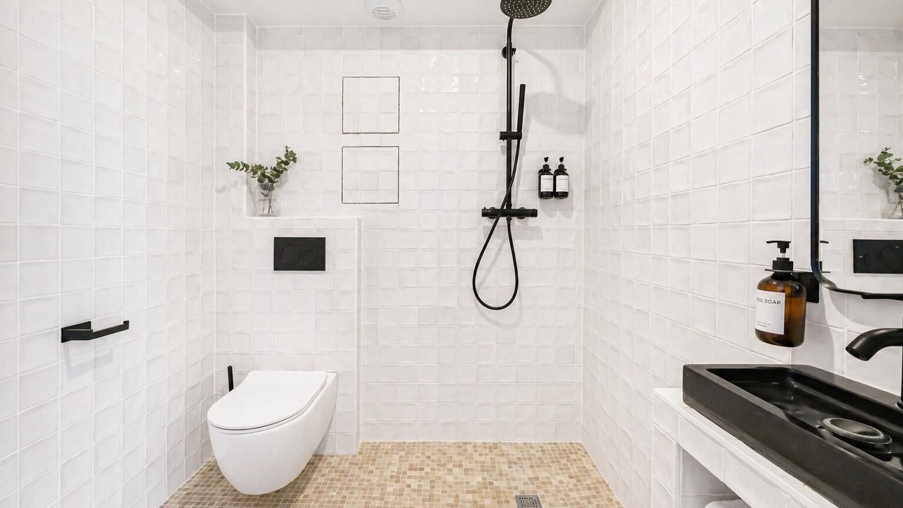 Photo of Bathroom in Combs-la-Ville