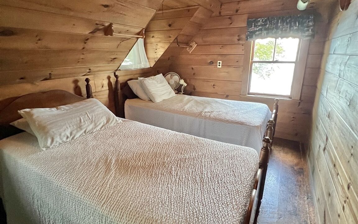 Photo of Bedroom in Sebago